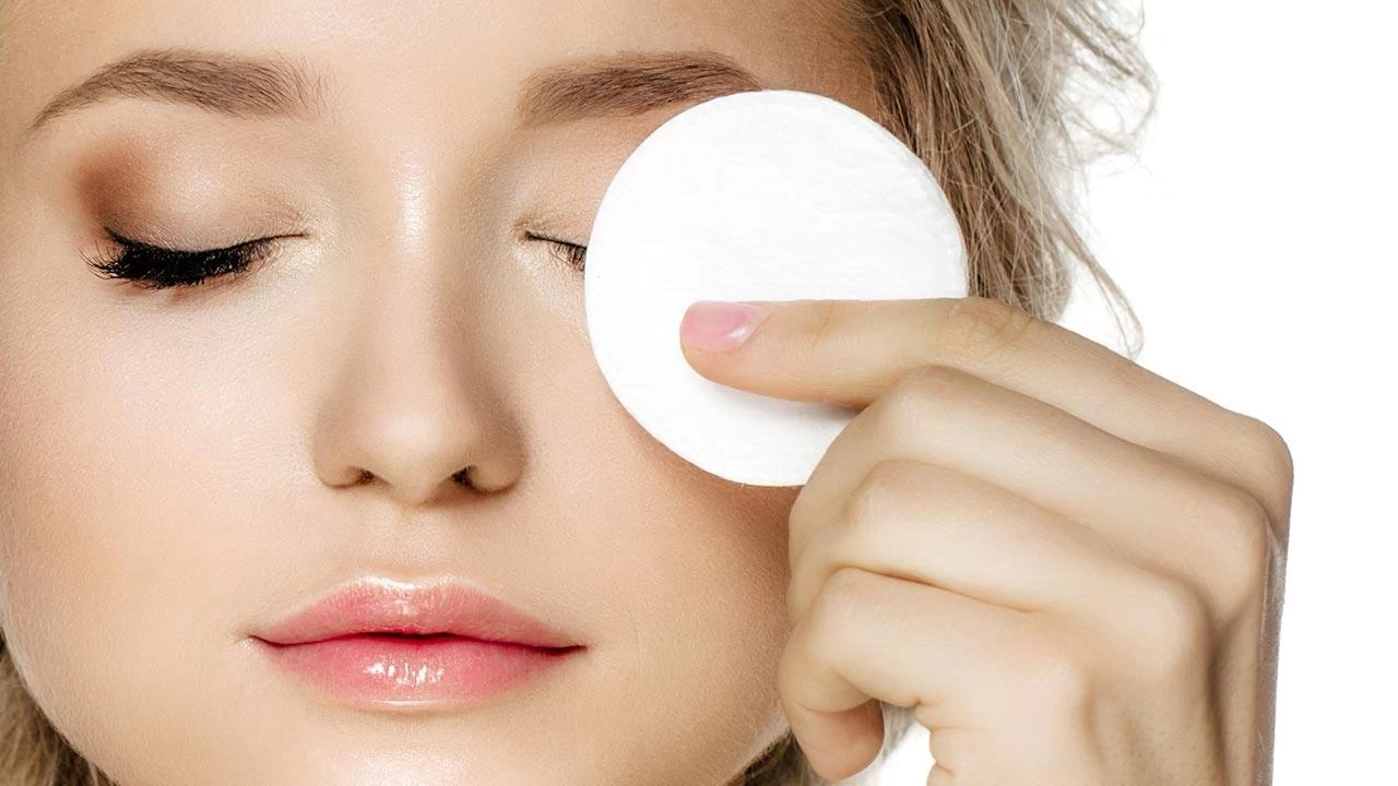 How to Remove Eye Makeup