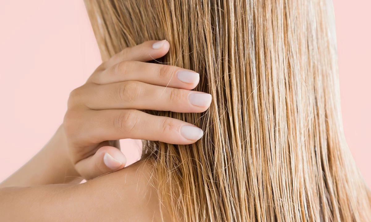 How to Lighten Your Hair Naturally